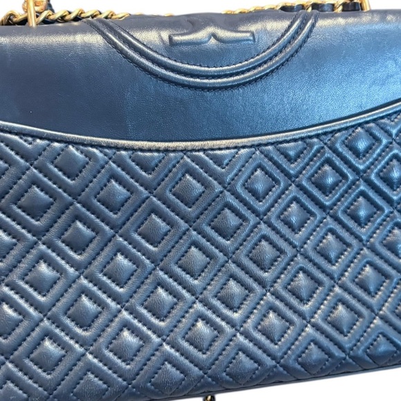 Tory Burch Leather Quilted Fleming Bag - Picture 7 of 12